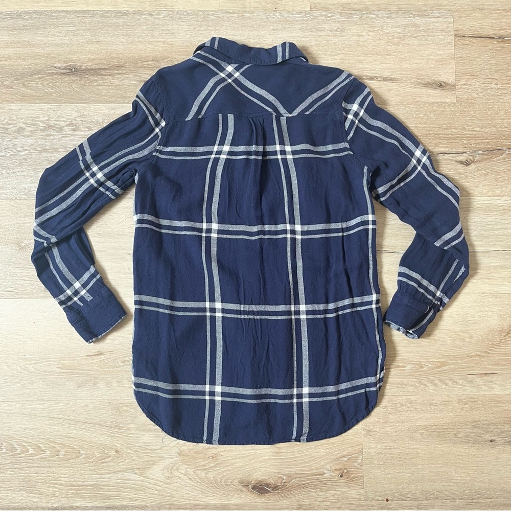 ✨Host Pick✨ Old Navy Plaid Brushed Flannel Classic Shirt - Picture 5 of 7